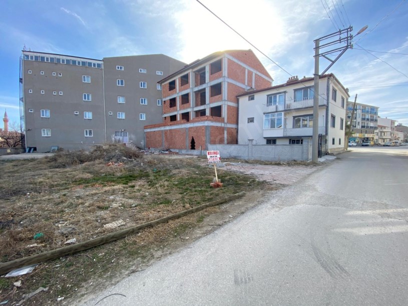 İHSANİYE MAHALLESİNDE ARSA