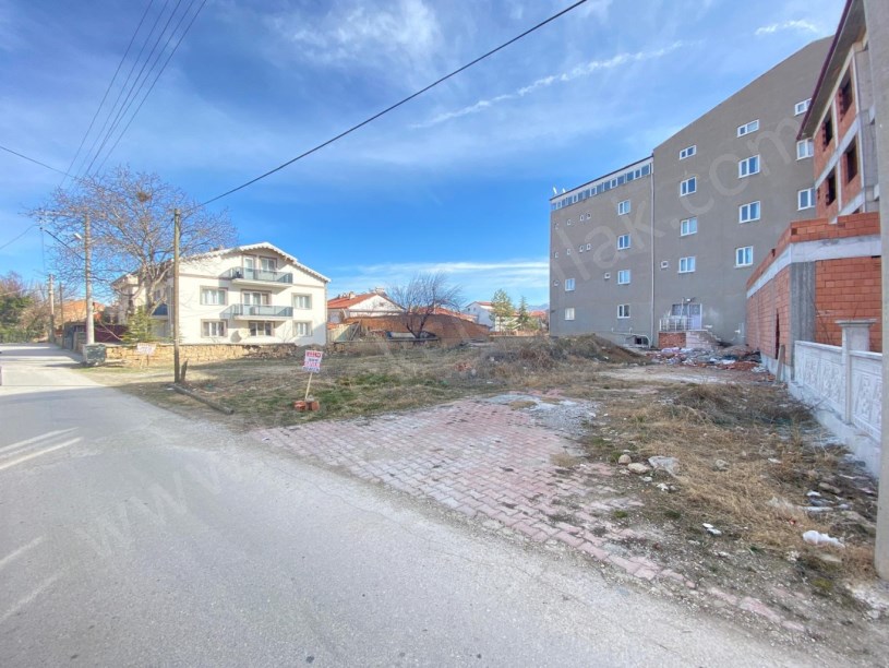 İHSANİYE MAHALLESİNDE ARSA