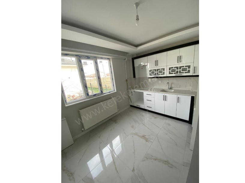 SELÇUKLU MAHALLESİNDE SATILIK 2+1 DAİRELER