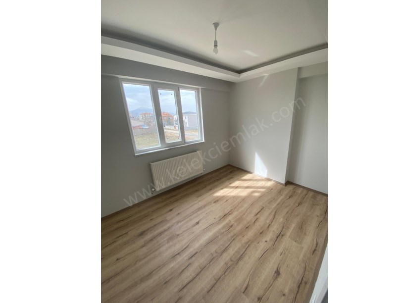 SELÇUKLU MAHALLESİNDE SATILIK 2+1 DAİRELER
