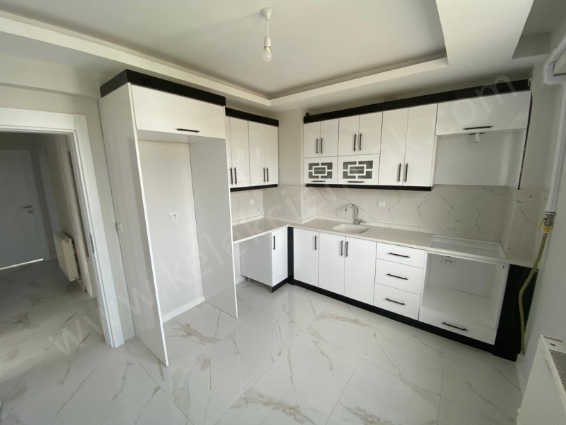 SELÇUKLU MAHALLESİNDE SATILIK 2+1 DAİRELER