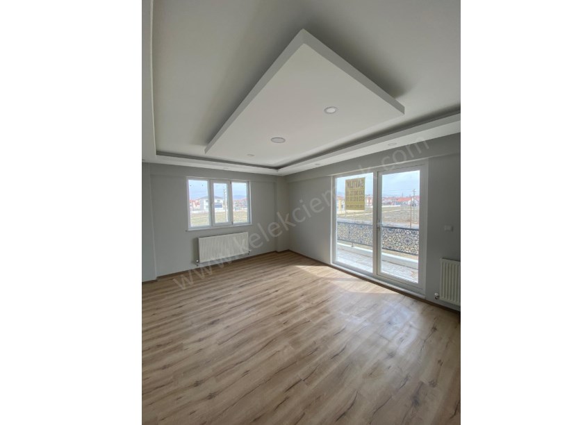 SELÇUKLU MAHALLESİNDE SATILIK 2+1 DAİRELER