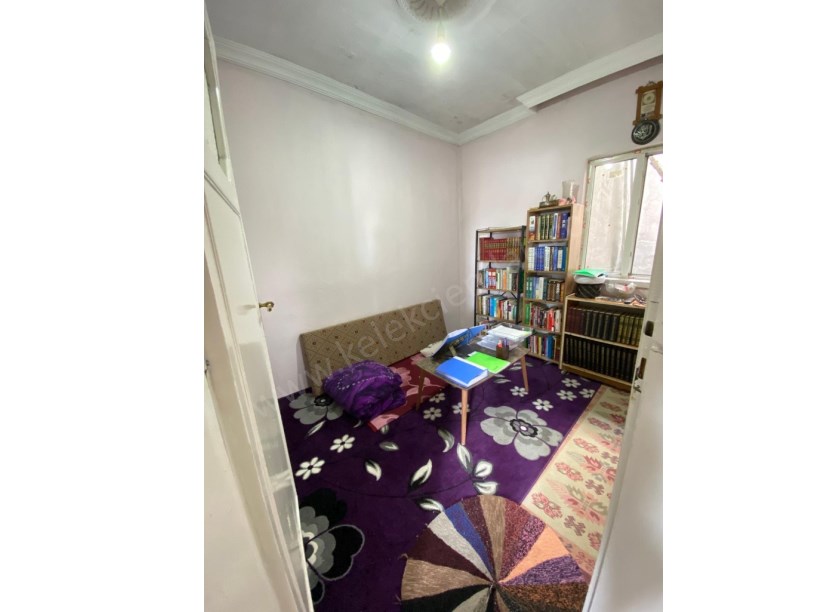 EMRULLAH MAHALLESİ BALTA SOKAKTA 2 KATLI MÜSTAKİL  BİNA