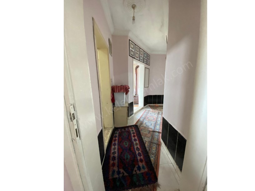EMRULLAH MAHALLESİ BALTA SOKAKTA 2 KATLI MÜSTAKİL  BİNA