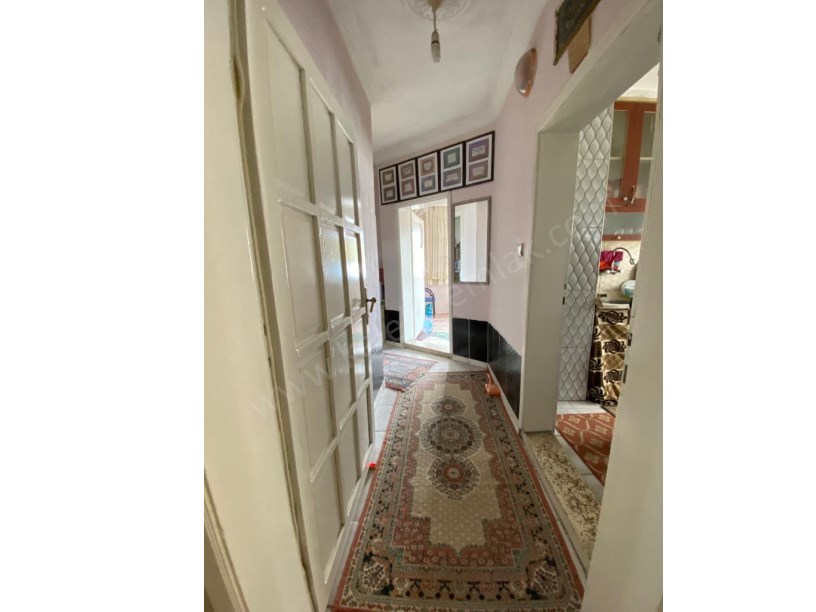 EMRULLAH MAHALLESİ BALTA SOKAKTA 2 KATLI MÜSTAKİL  BİNA