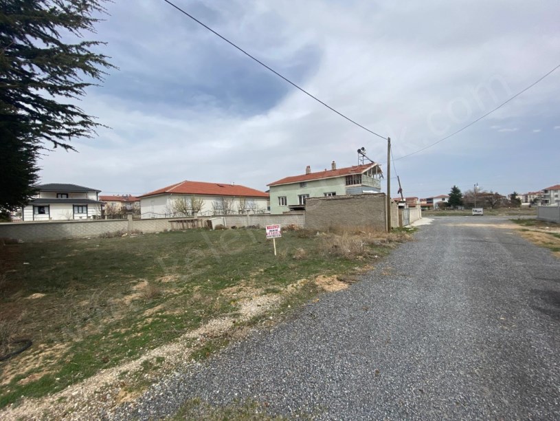 HÜDAİ CAMİİ YANINDA GÜNEY CEPHELİ ARSA