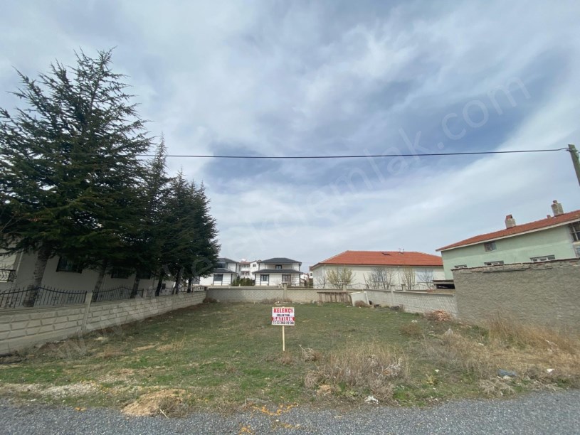 HÜDAİ CAMİİ YANINDA GÜNEY CEPHELİ ARSA