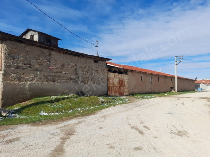 GÖLBAŞI MAHALLESİNDE KAT KARŞILIĞI  ARSALAR