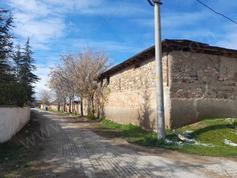 GÖLBAŞI MAHALLESİNDE KAT KARŞILIĞI  ARSALAR