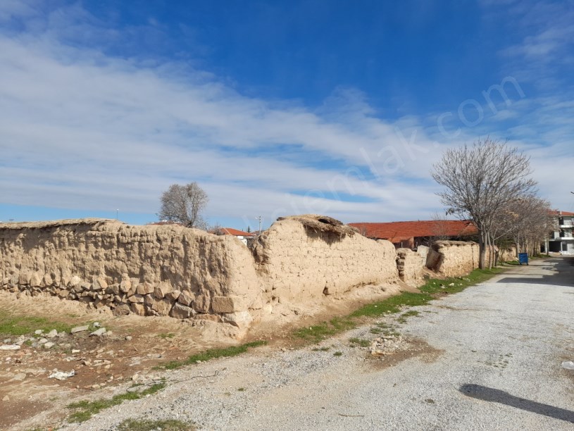 GÖLBAŞI MAHALLESİNDE KAT KARŞILIĞI  ARSALAR