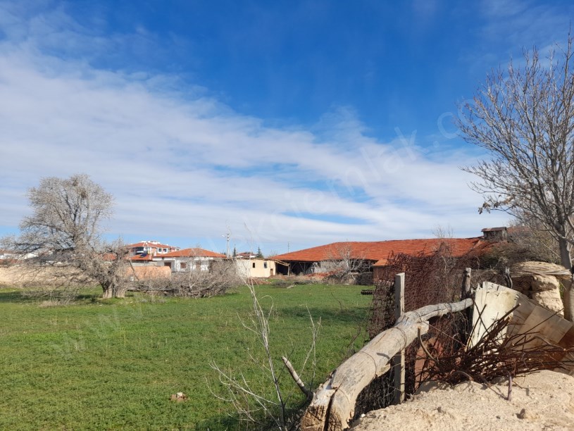 GÖLBAŞI MAHALLESİNDE KAT KARŞILIĞI  ARSALAR