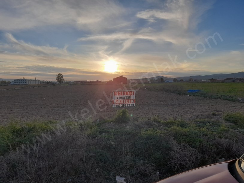 SELÇUKLU MAHALLESİNDE TİCARİ ARSA