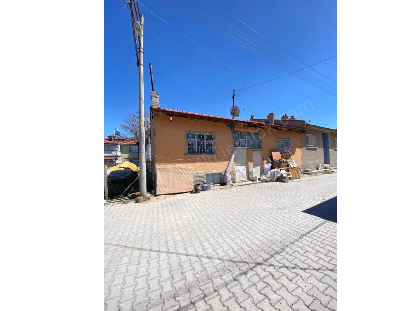 AYDINLAR MAHALLESİ ÖZDEN  SOKAKTA TEK KATLI MÜSTAKİL EV