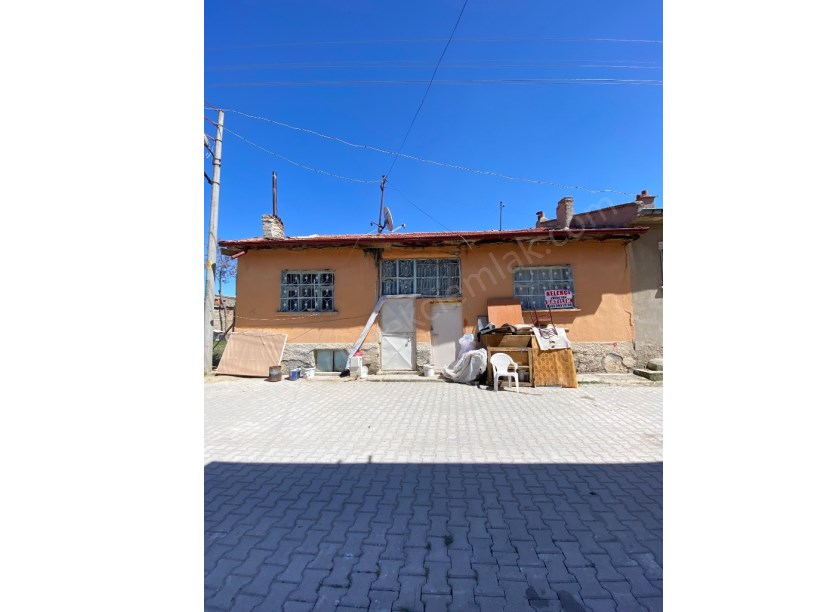 AYDINLAR MAHALLESİ ÖZDEN  SOKAKTA TEK KATLI MÜSTAKİL EV