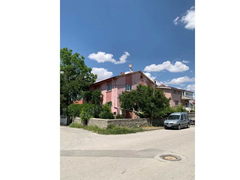 KONAK MAHALLESİ PAPATYA 1 CADDESİNDE 3+1 DAİRE