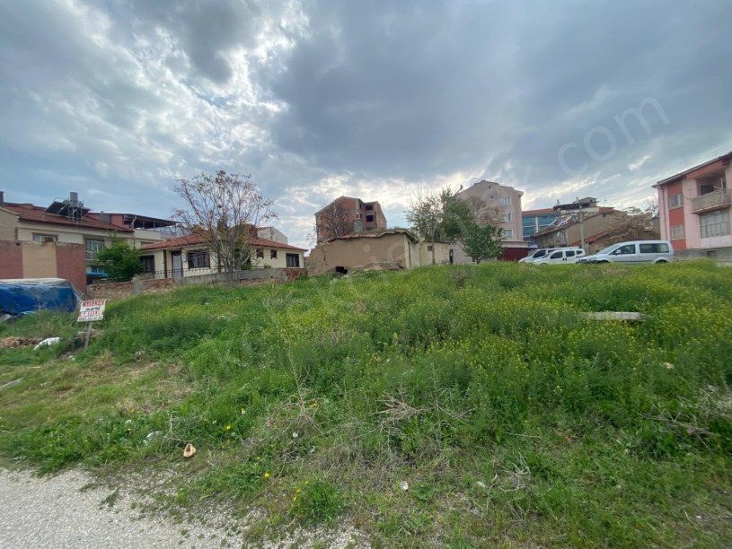 HASTANE MAHALLESİNDE ARSA
