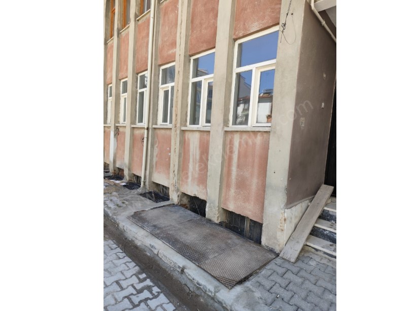 ÖMEROĞLU(ALACA)MAHALLESİNDE KİRALIK 2+1