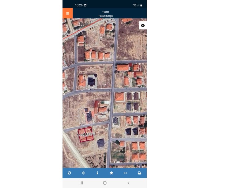 SELÇUKLU MAHALLESİNDE 2 ADET ARSA VE BESİHANESİ