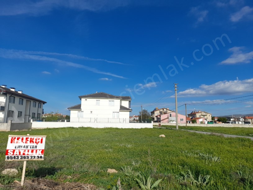 SELÇUKLU MAHALLESİ ALKAN SOKAKTA KÖŞE BAŞINDA ARSA