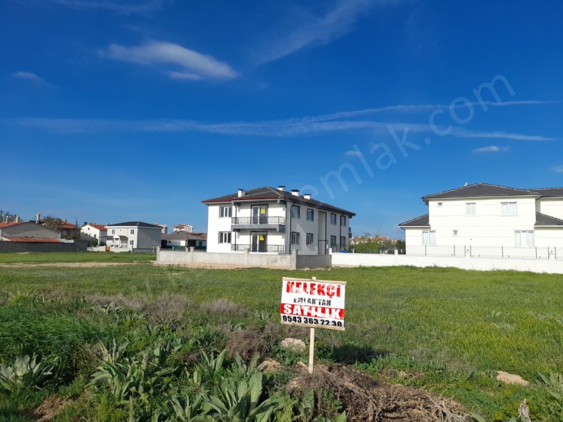 SELÇUKLU MAHALLESİ ALKAN SOKAKTA KÖŞE BAŞINDA ARSA