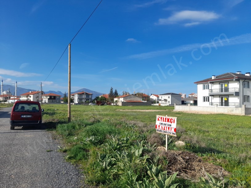 SELÇUKLU MAHALLESİ ALKAN SOKAKTA KÖŞE BAŞINDA ARSA