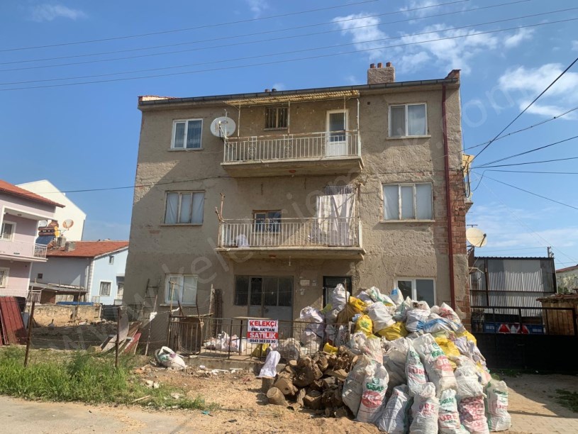 BAĞLARBAŞI MAHALLESİNDE 3 KATLI MÜSTAKİL BİNA