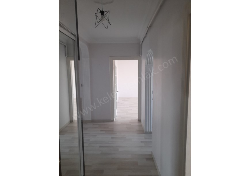 EYLÜL CAFE YANINDA ARA KATTA KİRALIK 4+1