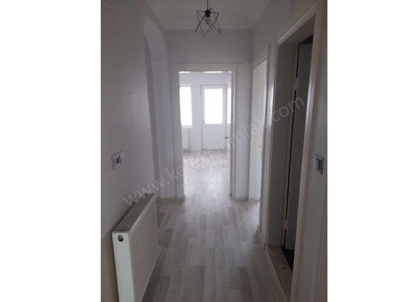 EYLÜL CAFE YANINDA ARA KATTA KİRALIK 4+1