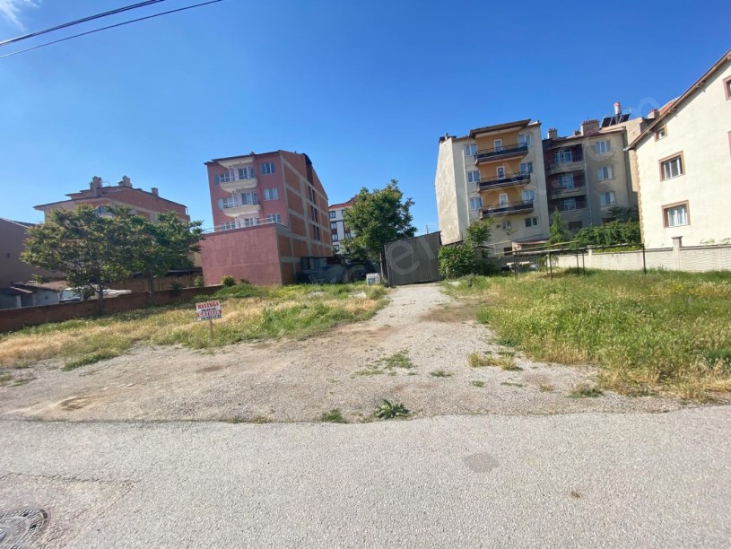 İMARET MAHALLESİ ELMAS SOKAKTA ARSA