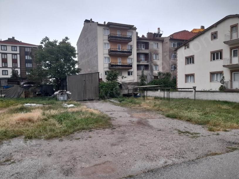 İMARET MAHALLESİ ELMAS SOKAKTA ARSA