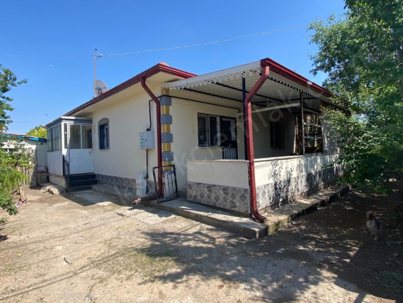 ŞIHLAR (BOZKUŞ)TA MÜSTAKİL  BİNA