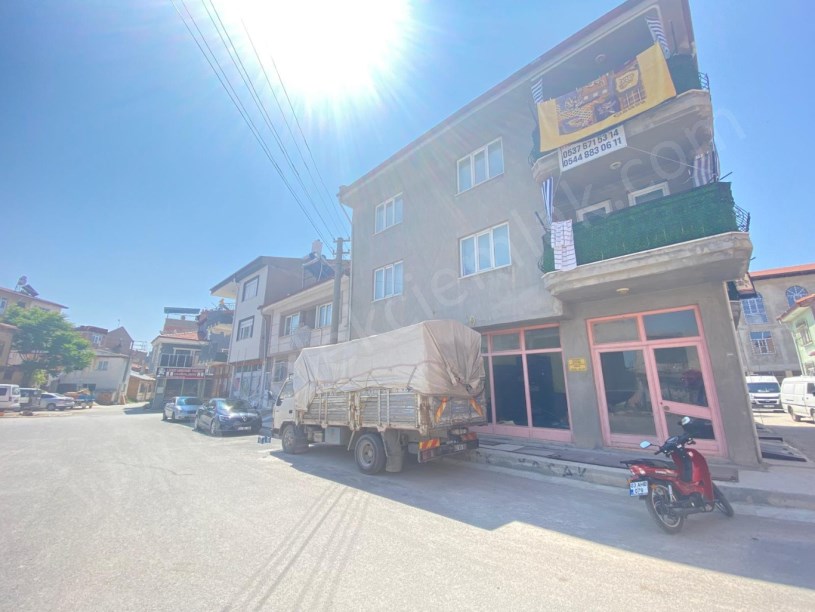 ÇARŞI MERKEZDE DÜKKAN+MESKEN  3 KATLI BİNA