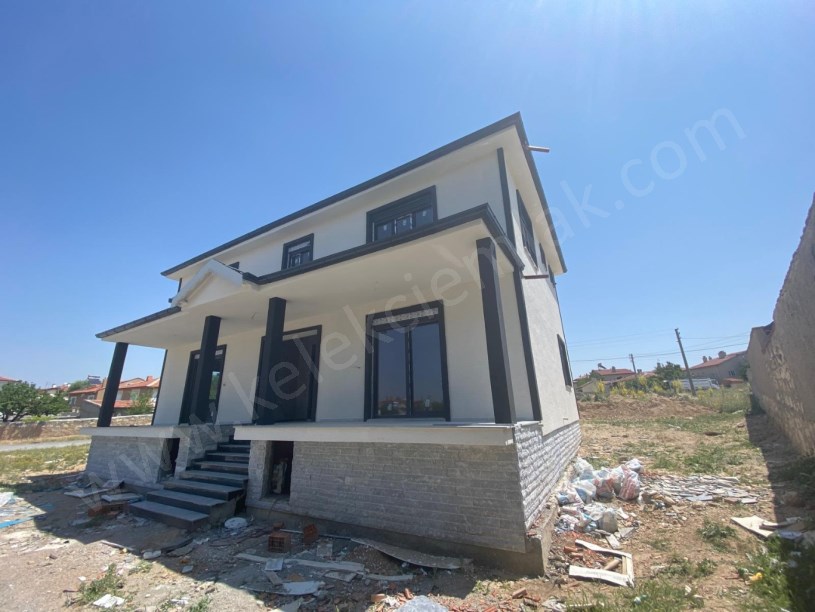 BAĞLARÜSTÜ MAHALESİNDE DUBLEKS VİLLA
