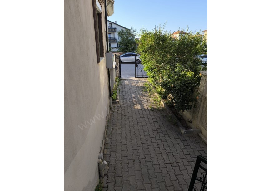 BUCAK MAHALLESİ ÖZTÜRKLER SOKAKTA  LÜKS 4+1 DAİRE