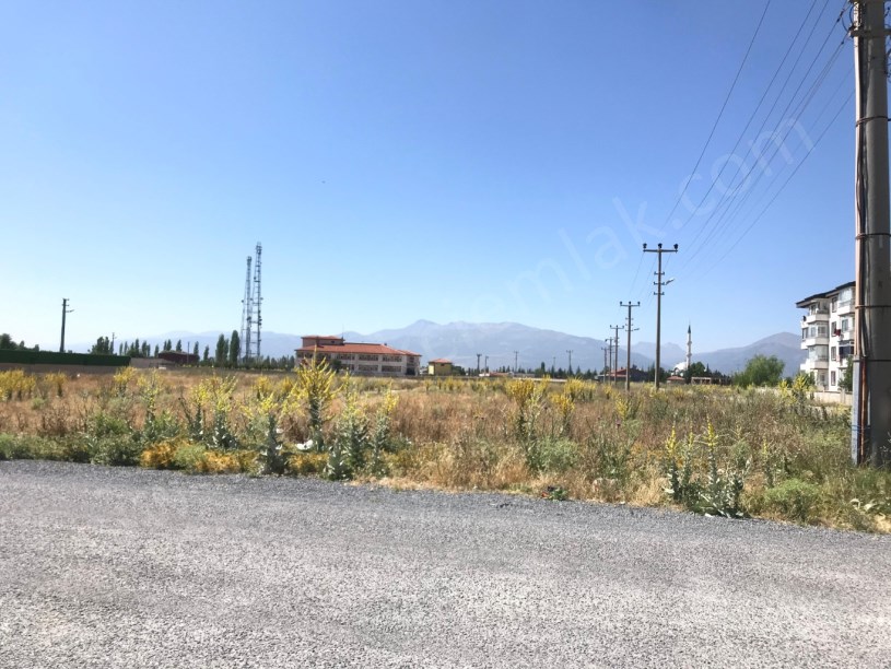 KONAK VE SAFİR EVLERİ YANINDA 4 KAT İMARLI ARSALAR