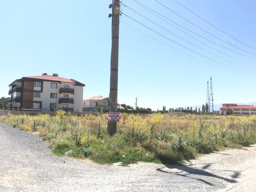KONAK VE SAFİR EVLERİ YANINDA 4 KAT İMARLI ARSALAR