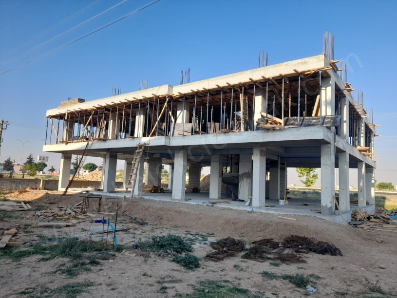 MALAZGİRT MAHALLESİNDE TOPRAKTAN 3+1 DAİRELER