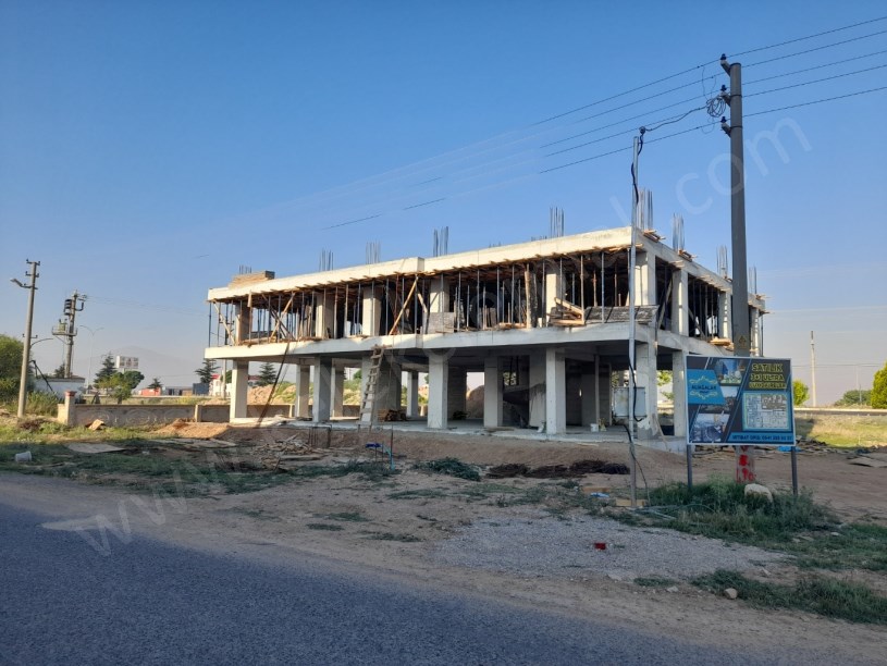 MALAZGİRT MAHALLESİNDE TOPRAKTAN 3+1 DAİRELER