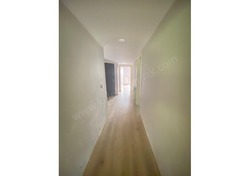 KÜTÜPHANE ARKASINDA BAHÇE KAT 2+1 DAİRE