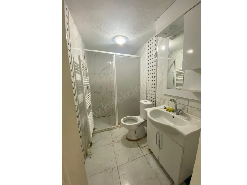 KÜTÜPHANE ARKASINDA BAHÇE KAT 2+1 DAİRE