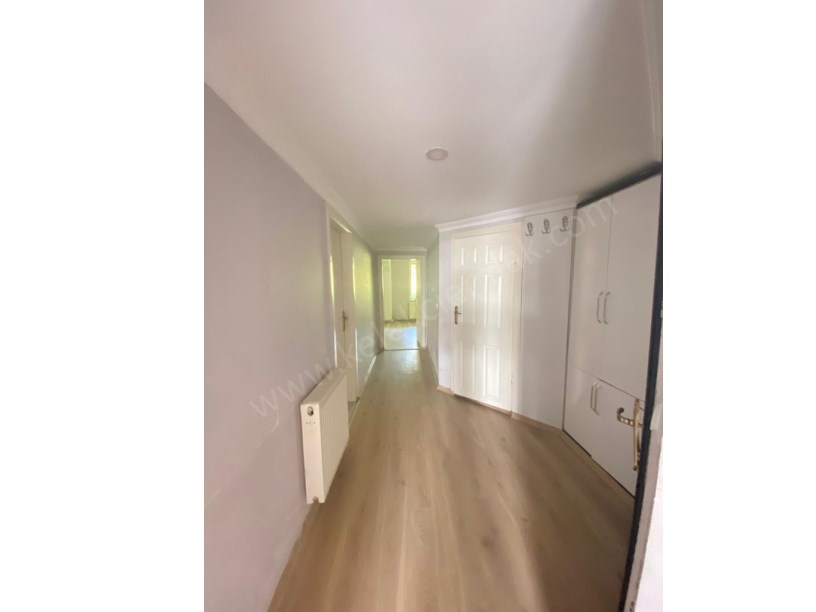 KÜTÜPHANE ARKASINDA BAHÇE KAT 2+1 DAİRE