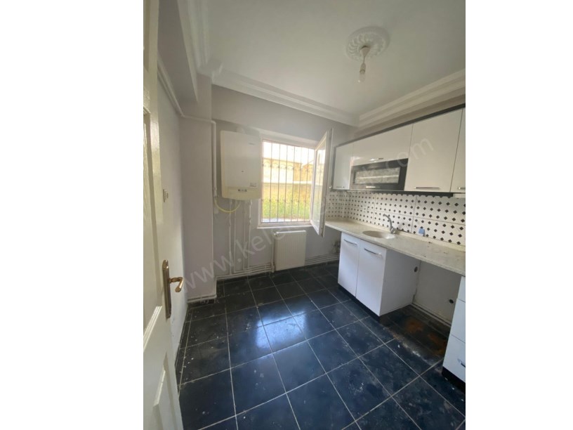 KÜTÜPHANE ARKASINDA BAHÇE KAT 2+1 DAİRE