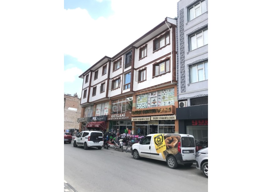 ALACA KONUTLARINDA ARA KATTA KİRALIK 3+1