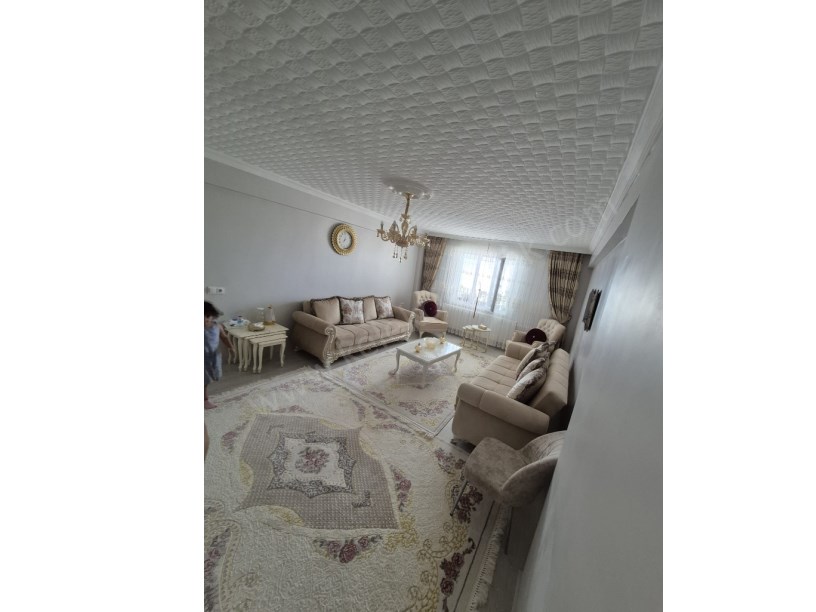 KIRKGÖZ MAHALLESİ BEYAZIT CADDESİNDE  SATILIK 2+1