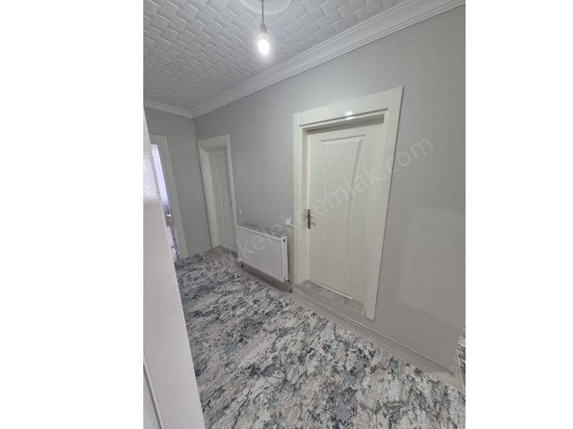 KIRKGÖZ MAHALLESİ BEYAZIT CADDESİNDE  SATILIK 2+1