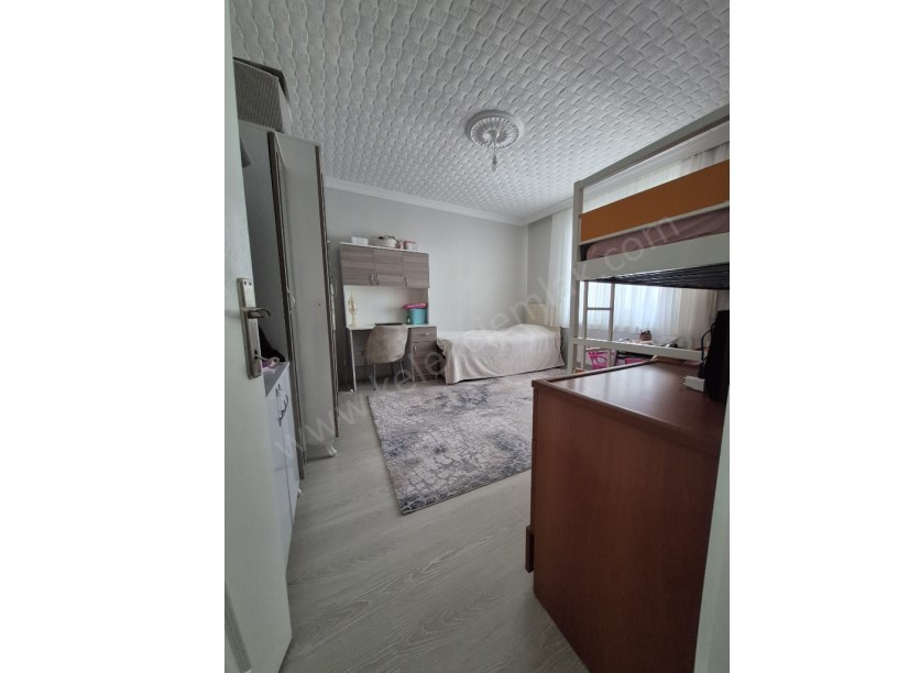 KIRKGÖZ MAHALLESİ BEYAZIT CADDESİNDE  SATILIK 2+1