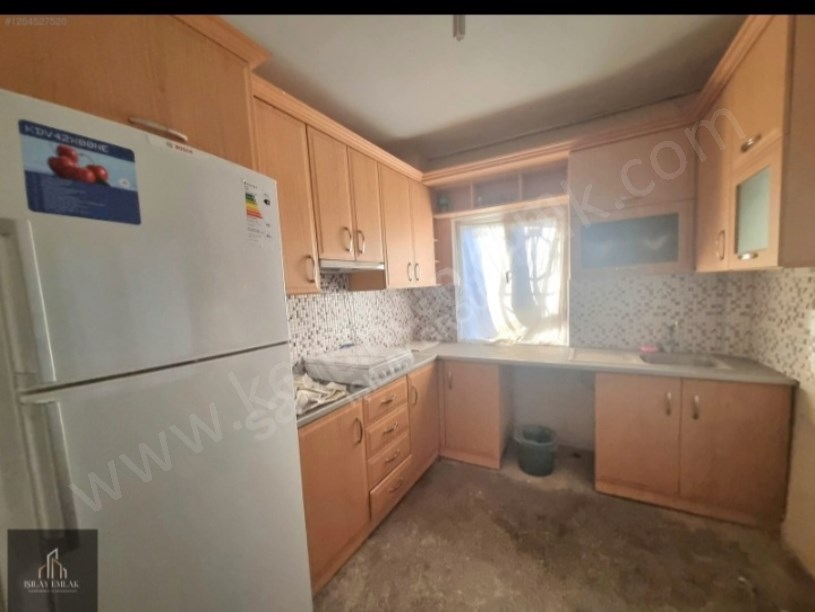 BAĞLARÜSTÜ HEKİM SOKAKTA 2 KATLI EV VE ARSA