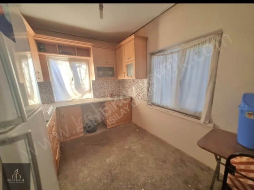 BAĞLARÜSTÜ HEKİM SOKAKTA 2 KATLI EV VE ARSA