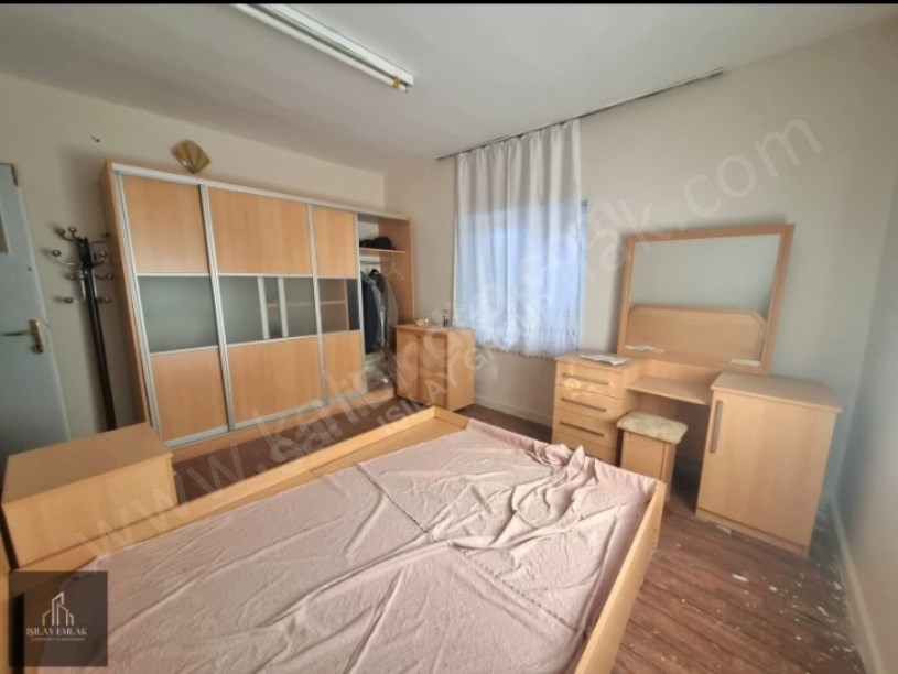 BAĞLARÜSTÜ HEKİM SOKAKTA 2 KATLI EV VE ARSA