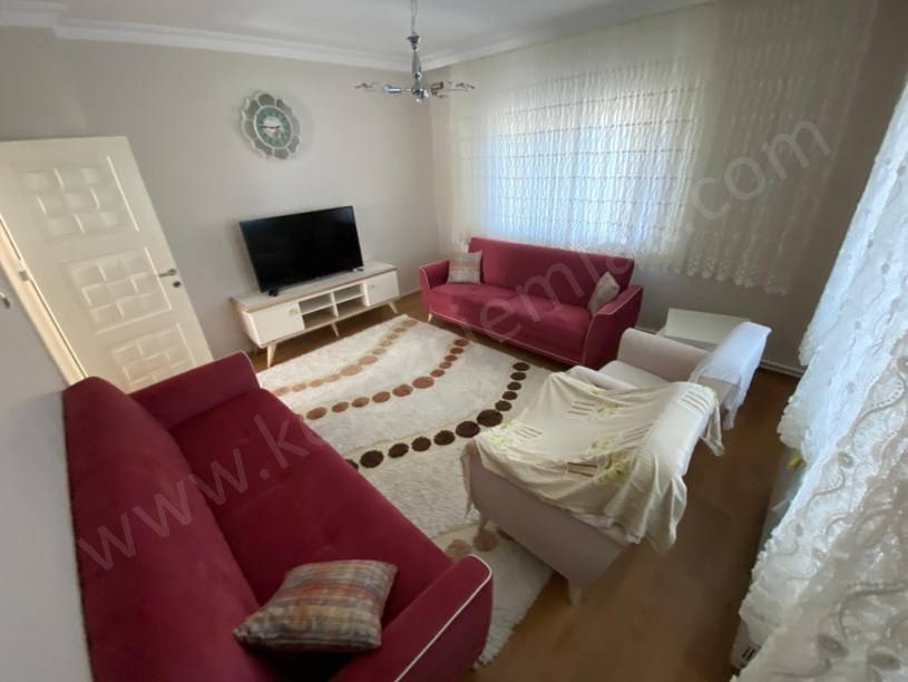 BADEMLİ MAHALLESİ KANARYA SOKAKTA MÜSTAKİL 2 KATLI BİNA